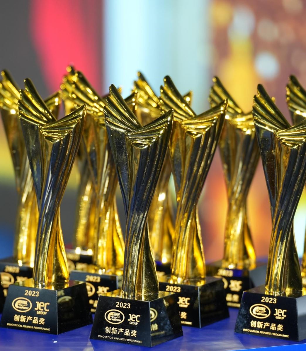 HRC荣获“中国复材展-JEC”创新产品奖